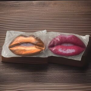 2 HUDA BEAUTY Contour & strobe Mini lip sets Lip-Shaped Set - Bronze and Magenta